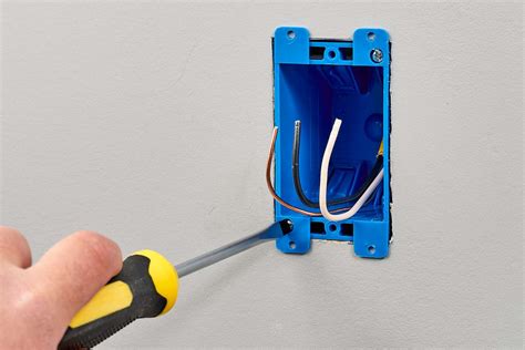 remove old work electrical box|removing electric box from drywall.